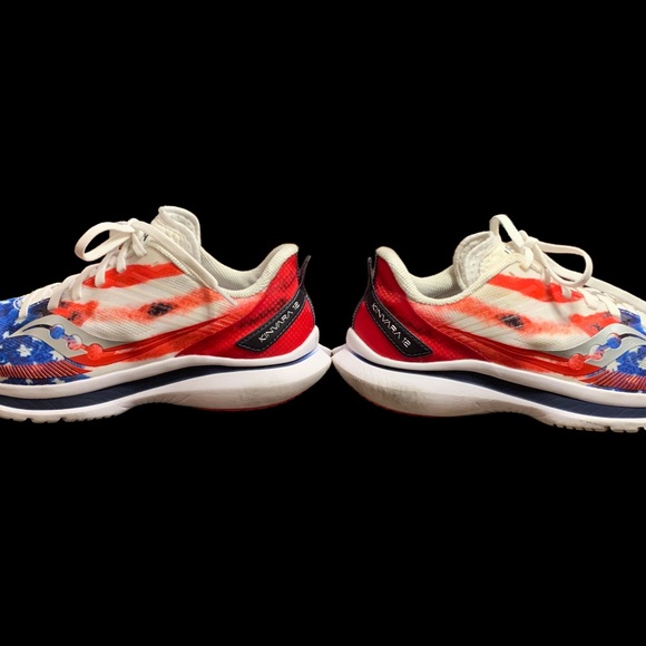 SAUCONY Kinvara USA Red, White, and Blue Running Shoes Woman’s Size 6 - Picture 4 of 10